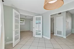 516 64th St S, Saint Petersburg, FL 33707 - Photo 25