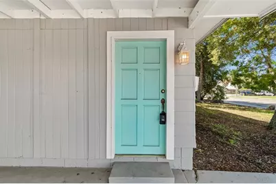 516 64th Street S, Saint Petersburg, FL 33707 - Photo 7