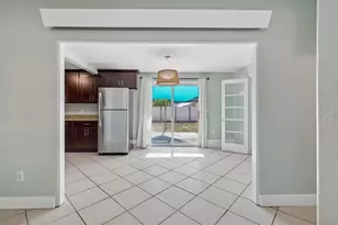 516 64th St S, Saint Petersburg, FL 33707 - Photo 17