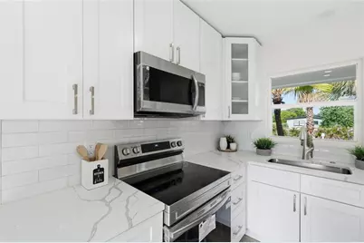 1060 Jackson Street, Largo, FL 33770 - Photo 11