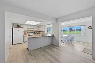 2118 Harleston Pl, Sun City Center, FL 33573 - Photo 9