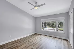 12450 Berkeley Square Dr, Tampa, FL 33626 - Photo 17