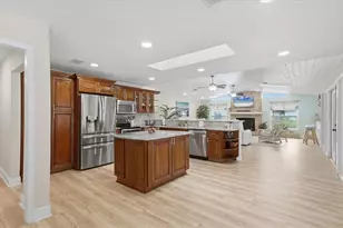 15127 Pennington Rd, Tampa, FL 33624 - Photo 15