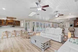 15127 Pennington Rd, Tampa, FL 33624 - Photo 23