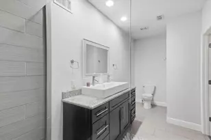 15127 Pennington Rd, Tampa, FL 33624 - Photo 57