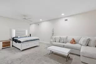 15127 Pennington Rd, Tampa, FL 33624 - Photo 53