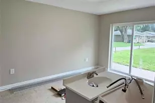 2407 Idlewild St, Lakeland, FL 33801 - Photo 9