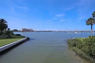 4725 Cove Cir, Saint Petersburg, FL 33708 - Photo 37