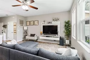10716 Avery Park Dr, Riverview, FL 33578 - Photo 5