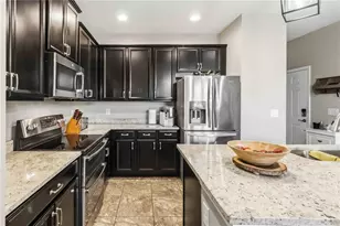 10716 Avery Park Dr, Riverview, FL 33578 - Photo 11