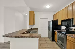 10201 Courtney Palms Blvd, Tampa, FL 33619 - Photo 27