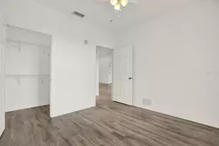 10201 Courtney Palms Blvd, Tampa, FL 33619 - Photo 13