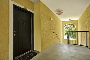 10201 Courtney Palms Blvd, Tampa, FL 33619 - Photo 3