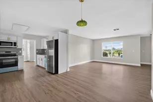 1201 Wild Feather Ln, Sun City Center, FL 33573 - Photo 11