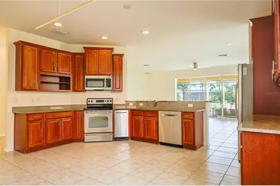 18014 Java Isle Drive, Tampa, FL 33647 - Photo 11
