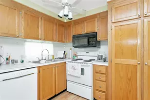 5690 Forsythia Rd, Venice, FL 34293 - Photo 5