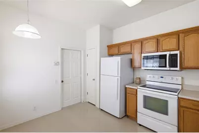 4132 Bismarck Palm Drive, Tampa, FL 33610 - Photo 7