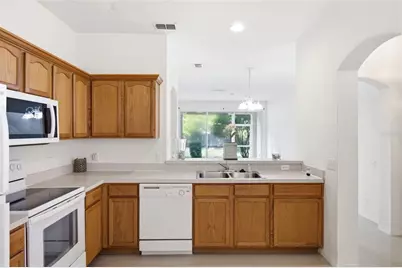 4132 Bismarck Palm Drive, Tampa, FL 33610 - Photo 9