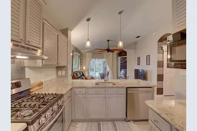 8252 Crescent Moon Drive, New Port Richey, FL 34655 - Photo 7