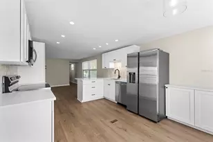 436 Mt Oak Ave NE, Saint Petersburg, FL 33702 - Photo 17