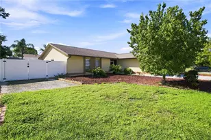 6803 Longpointe Wy, Tampa, FL 33615 - Photo 41