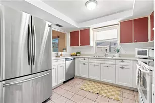 6803 Longpointe Wy, Tampa, FL 33615 - Photo 15