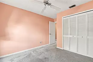 6803 Longpointe Wy, Tampa, FL 33615 - Photo 27