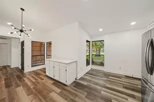 4715 Kemble Ct, Tampa, FL 33624 - Photo 11