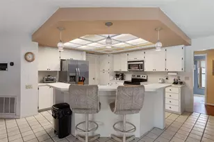 3225 Glenwood Cir, Holiday, FL 34691 - Photo 13