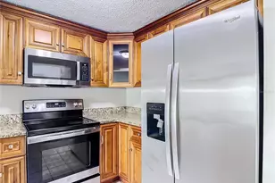 6701 Village Grove Ct, Tampa, FL 33615 - Photo 13