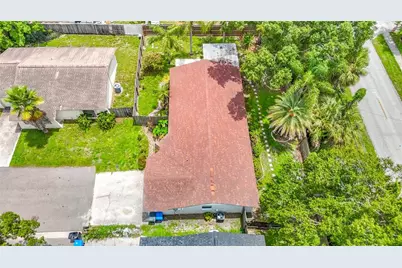 6701 Village Grove Court, Tampa, FL 33615 - Photo 37