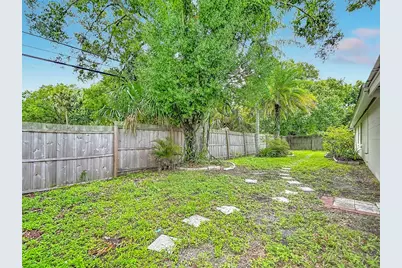 6701 Village Grove Court, Tampa, FL 33615 - Photo 31