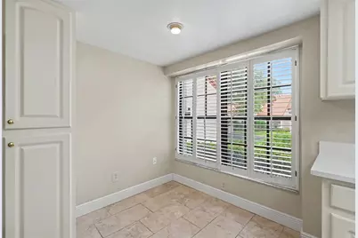 11502 Robles Del Rio Place, Temple Terrace, FL 33617 - Photo 9