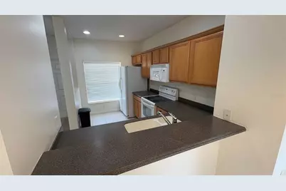 8511 Trail Wind Drive, Tampa, FL 33647 - Photo 7