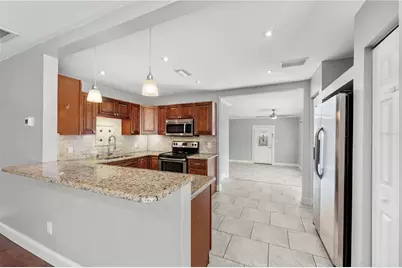 5345 38th Avenue N, Saint Petersburg, FL 33710 - Photo 7