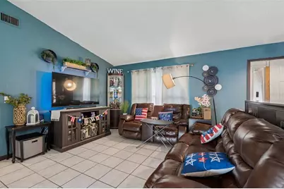 10326 Out Island Drive, Tampa, FL 33615 - Photo 5