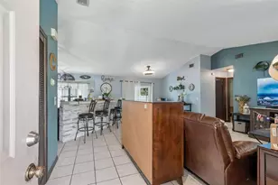 10326 Out Island Dr, Tampa, FL 33615 - Photo 7