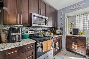 10326 Out Island Dr, Tampa, FL 33615 - Photo 3