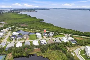 8124 37th Ave Cir W, Bradenton, FL 34209 - Photo 13