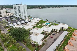 7300 Sunshine Skyway Ln, Saint Petersburg, FL 33711 - Photo 19