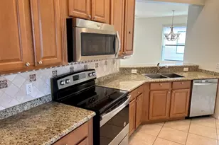 229 Shell Falls Dr, Apollo Beach, FL 33572 - Photo 5