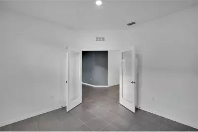 3329 Shady Sunrise Loop, Plant City, FL 33565 - Photo 13
