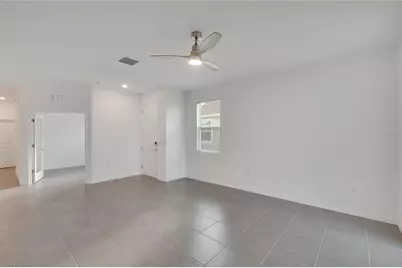 3329 Shady Sunrise Loop, Plant City, FL 33565 - Photo 9
