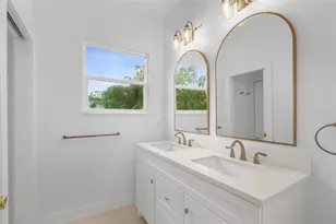 385 Georgia Ave, Crystal Beach, FL 34681 - Photo 31