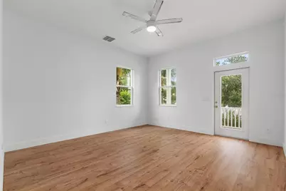 385 Georgia Avenue, Crystal Beach, FL 34681 - Photo 7