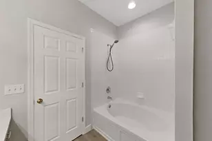 11908 Fern Blossom Dr, Gibsonton, FL 33534 - Photo 35