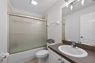 4546 Bay Spring Ct, Tampa, FL 33611 - Photo 9