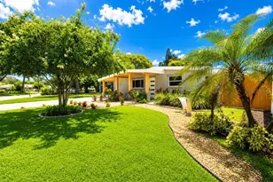 138 Davison Ave NE, Saint Petersburg, FL 33703 - Photo 3
