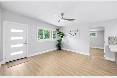 138 Davison Avenue NE, Saint Petersburg, FL 33703 - Photo 11