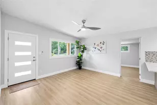 138 Davison Ave NE, Saint Petersburg, FL 33703 - Photo 11